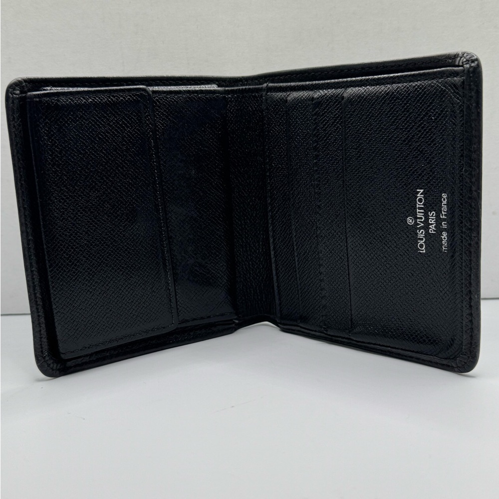 LOUIS VUITTON Black Taiga Porte Billets 3 Cartes Credit Wallet - Picture 7 of 16